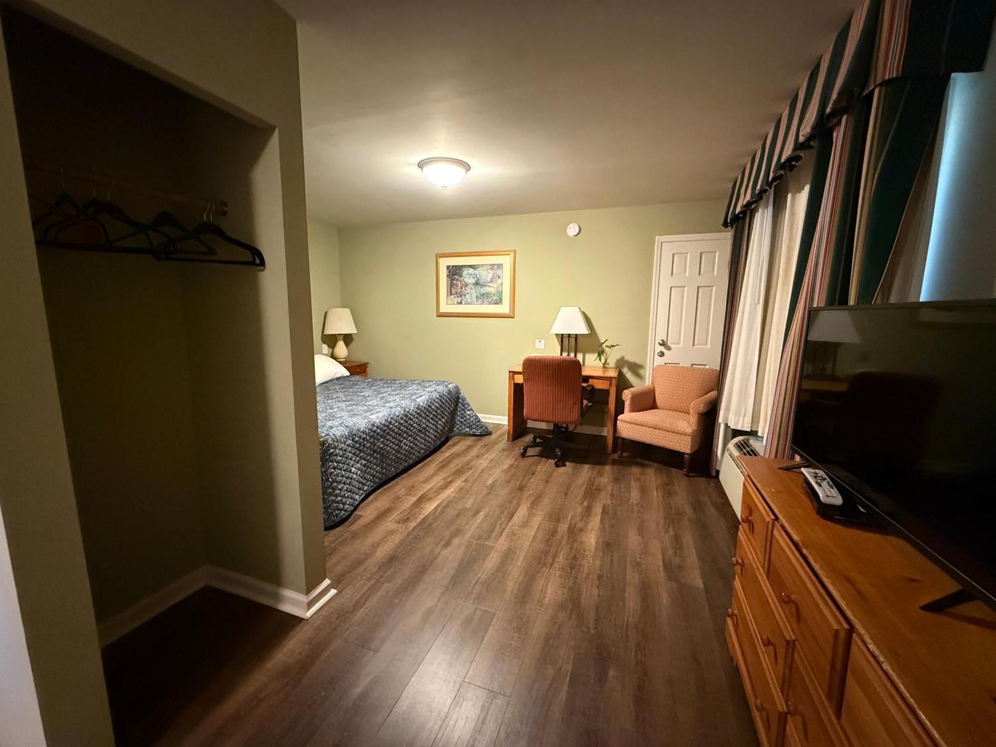 Heidi'S Inn Brewster Extérieur photo