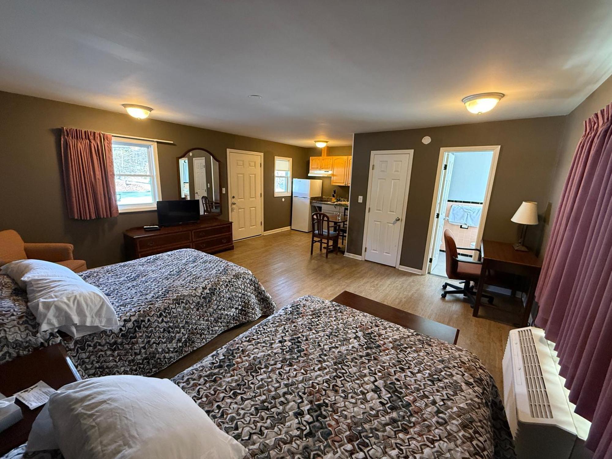 Heidi'S Inn Brewster Extérieur photo