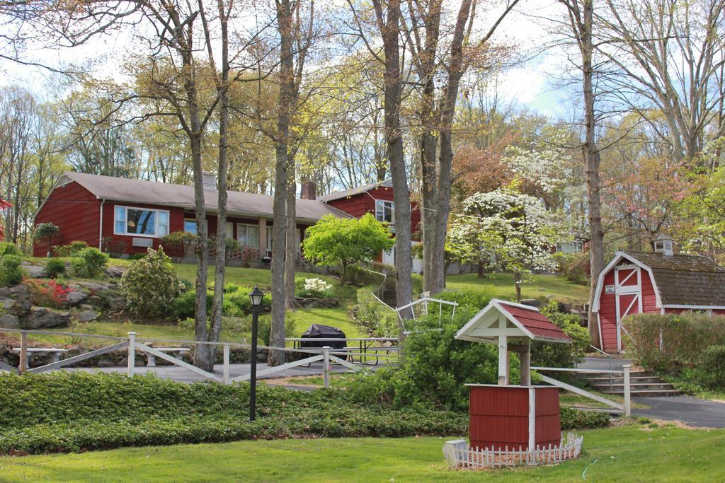 Heidi'S Inn Brewster Extérieur photo