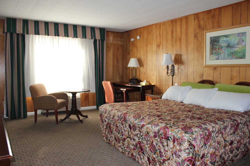 Heidi'S Inn Brewster Extérieur photo
