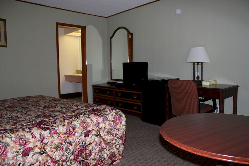 Heidi'S Inn Brewster Extérieur photo