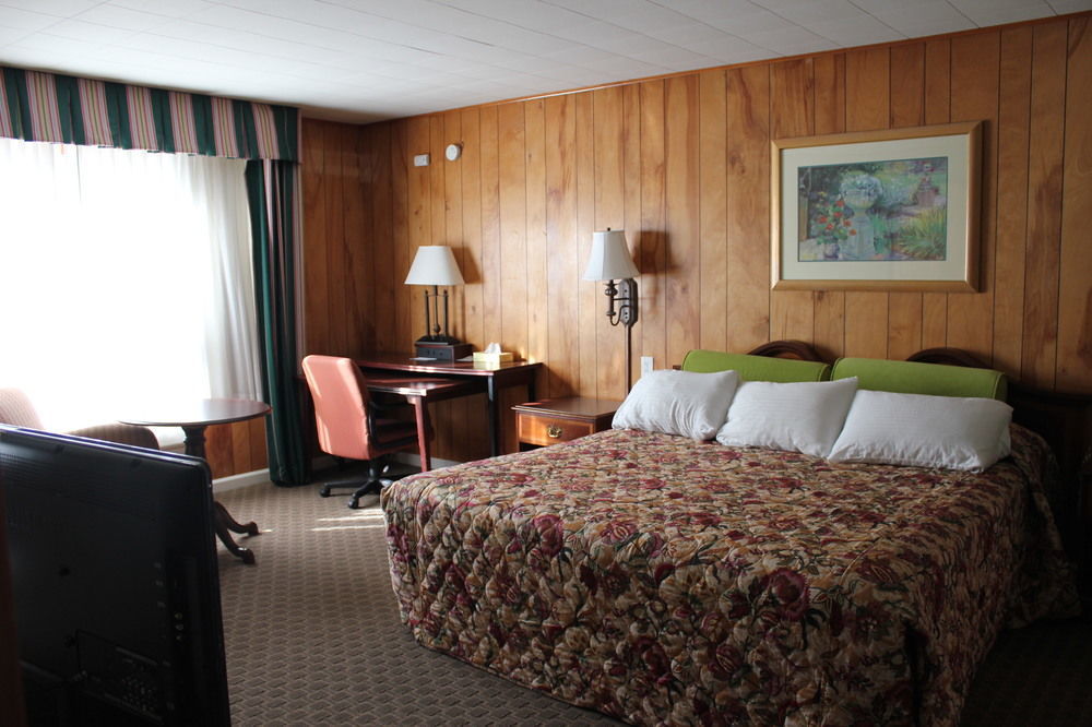 Heidi'S Inn Brewster Extérieur photo